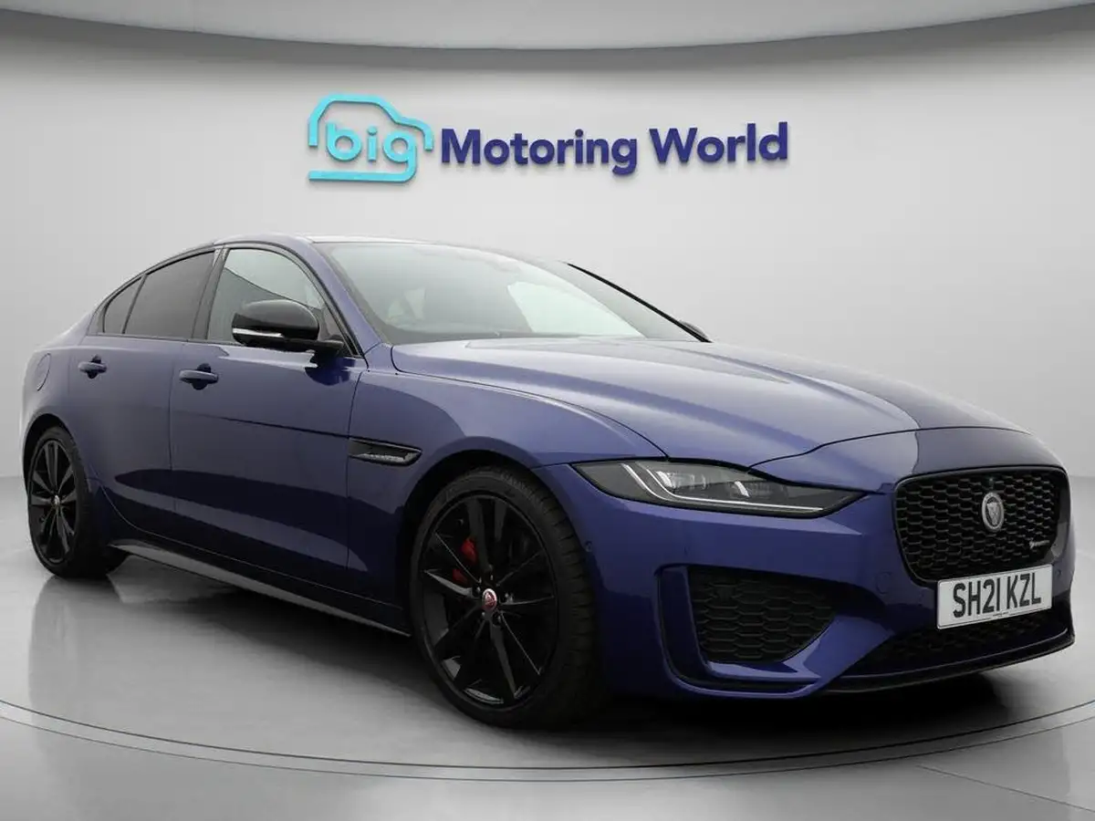 2021-jaguar-xe-20-d200-r-dynamic-black-big-0