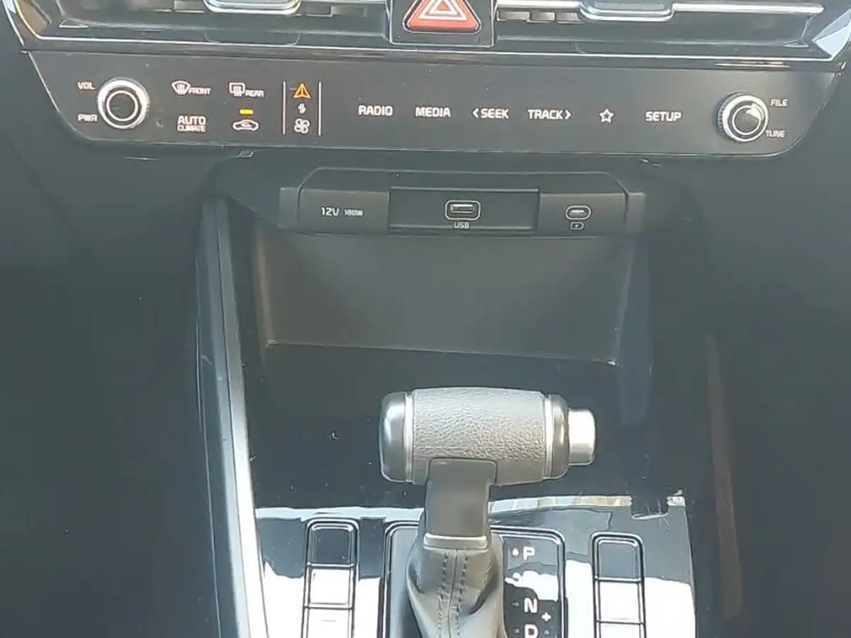 2023-kia-niro-16-gdi-2-180bhp-phev-111kwh-big-10