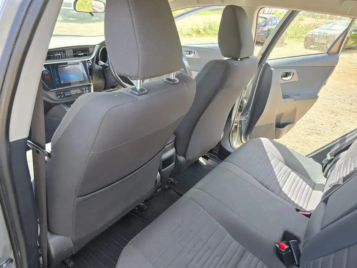 2016-toyota-auris-18-vvt-i-hsd-icon-hatchback-big-26