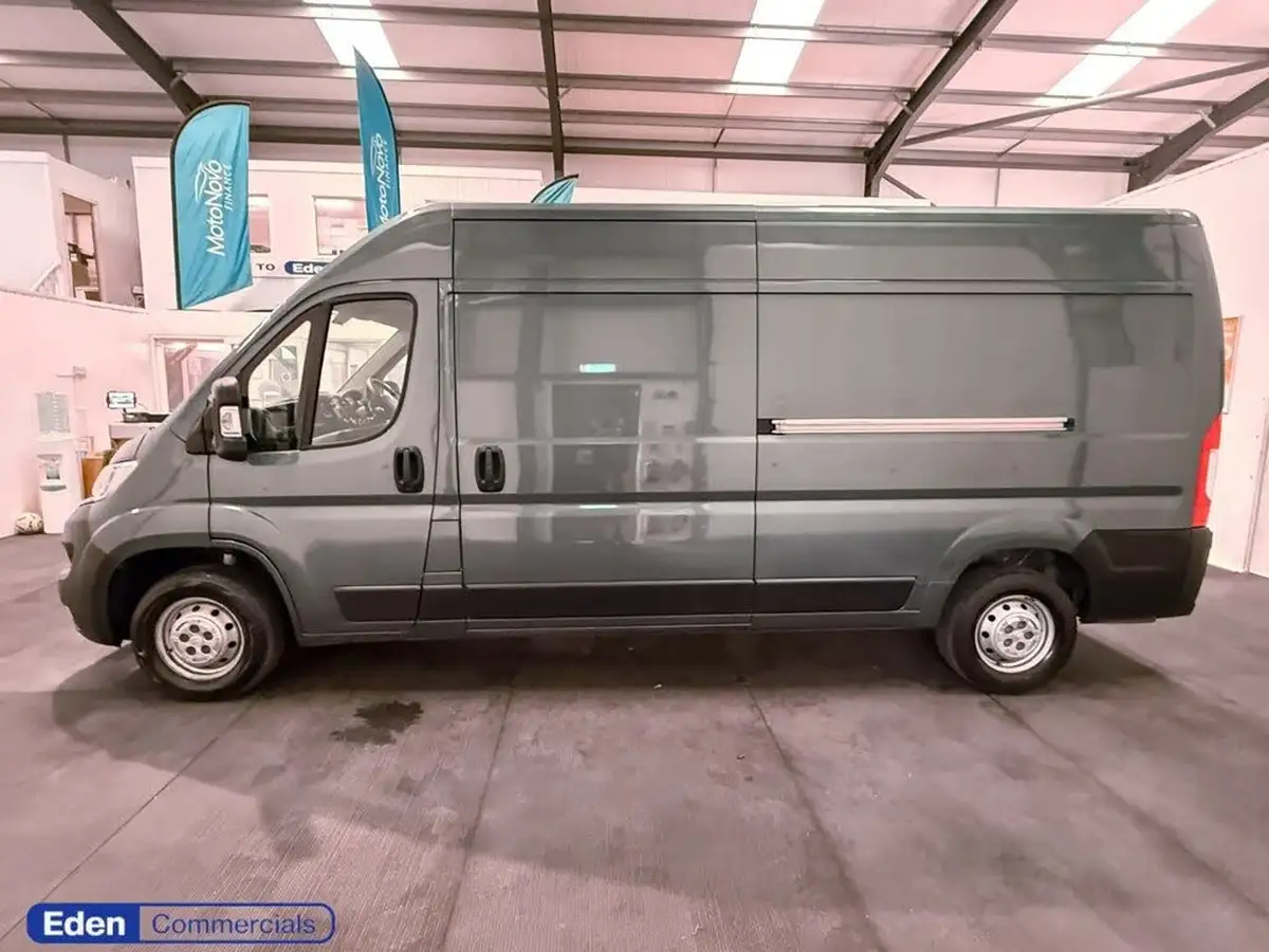 2022-citroen-relay-22bluehdi-35-l3h2-enterprise-panel-big-8