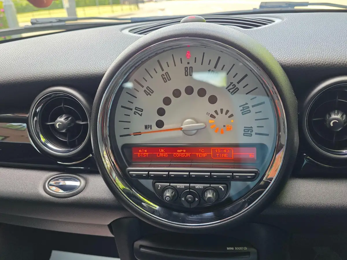 2013-mini-coupe-16-cooper-big-18
