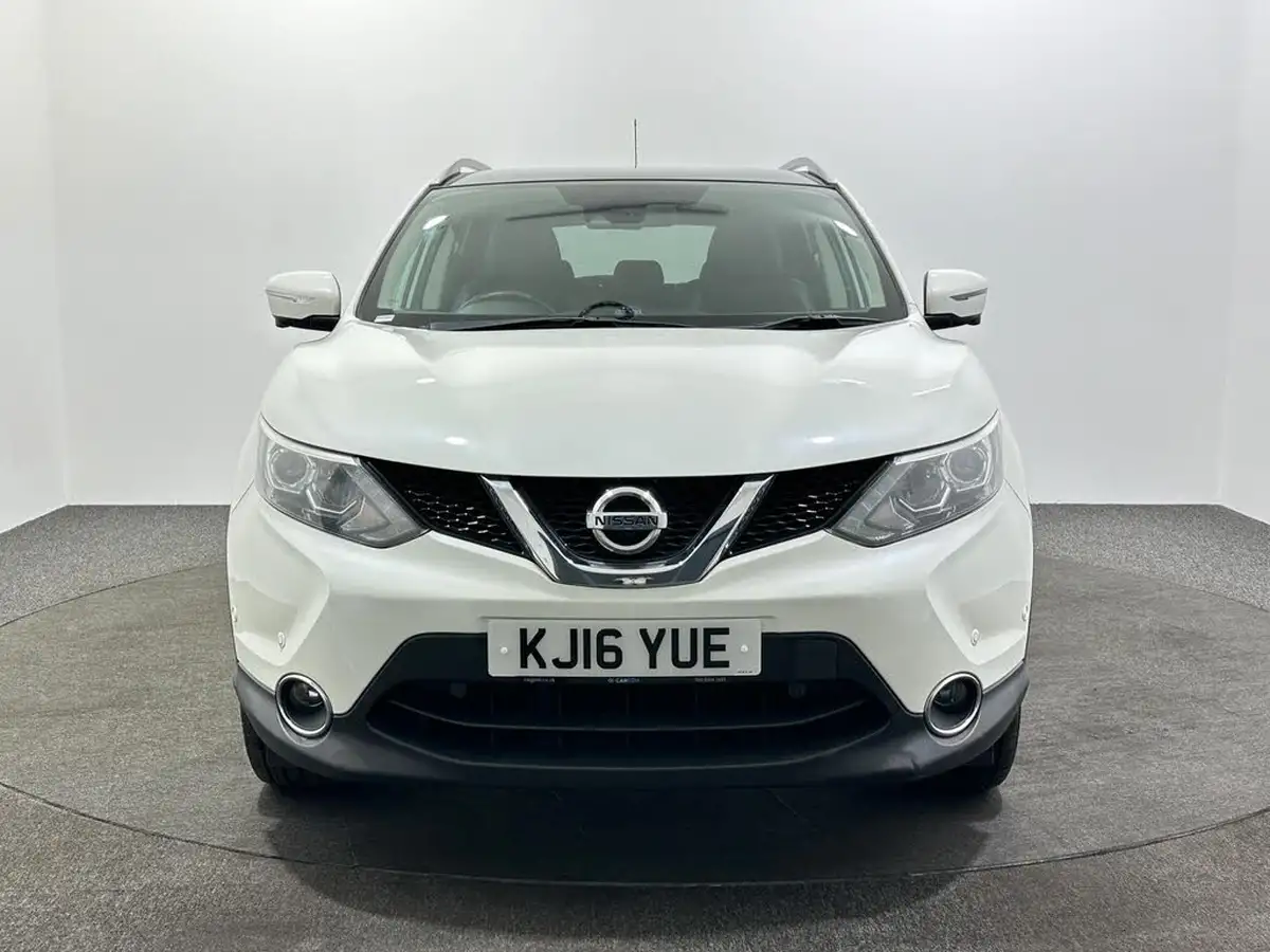 2016-nissan-qashqai-15dci-tekna-big-2