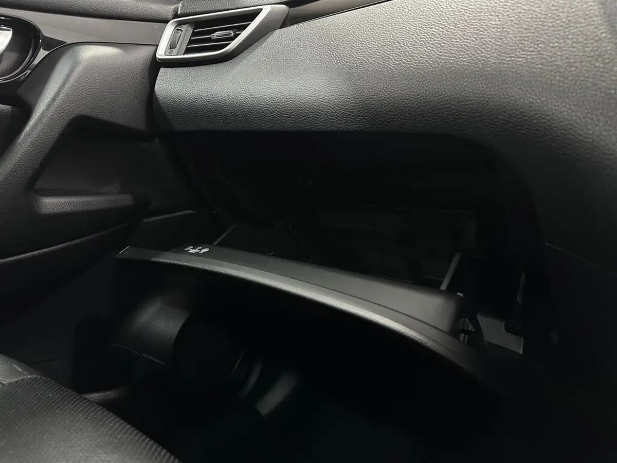 2016-nissan-qashqai-15dci-tekna-big-26