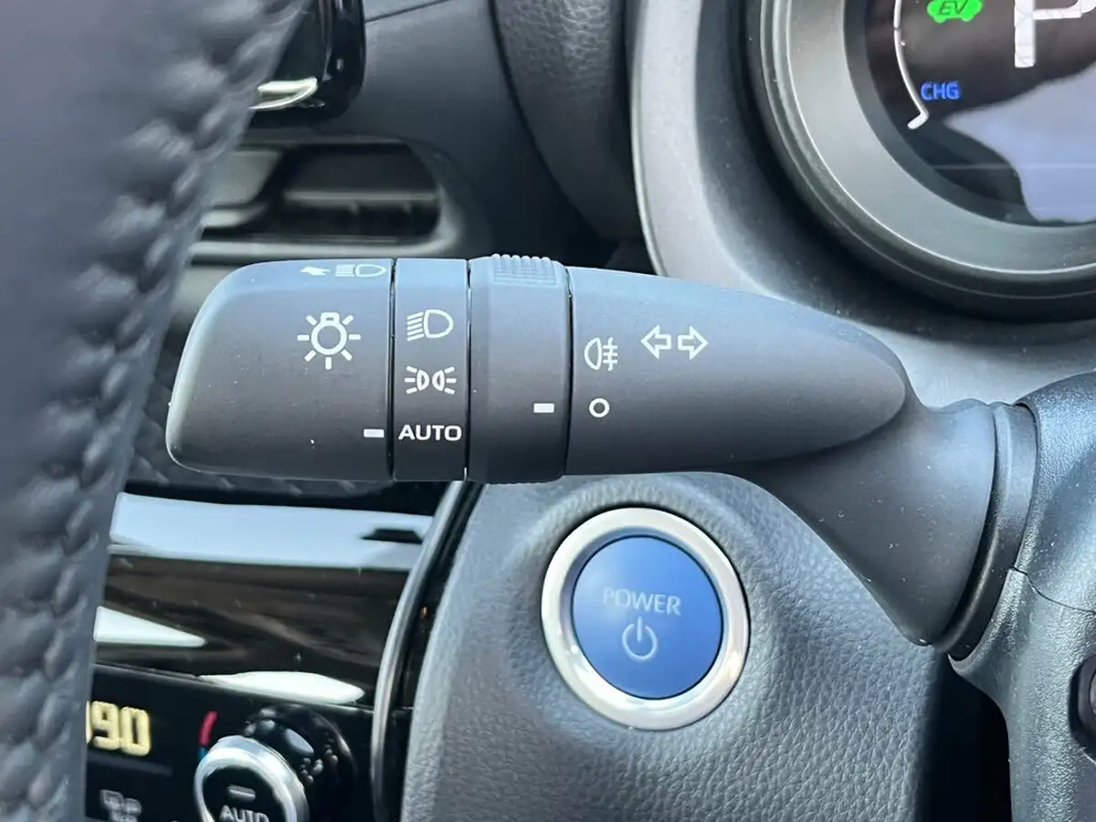 2022-toyota-yaris-cross-15-vvt-i-icon-big-51