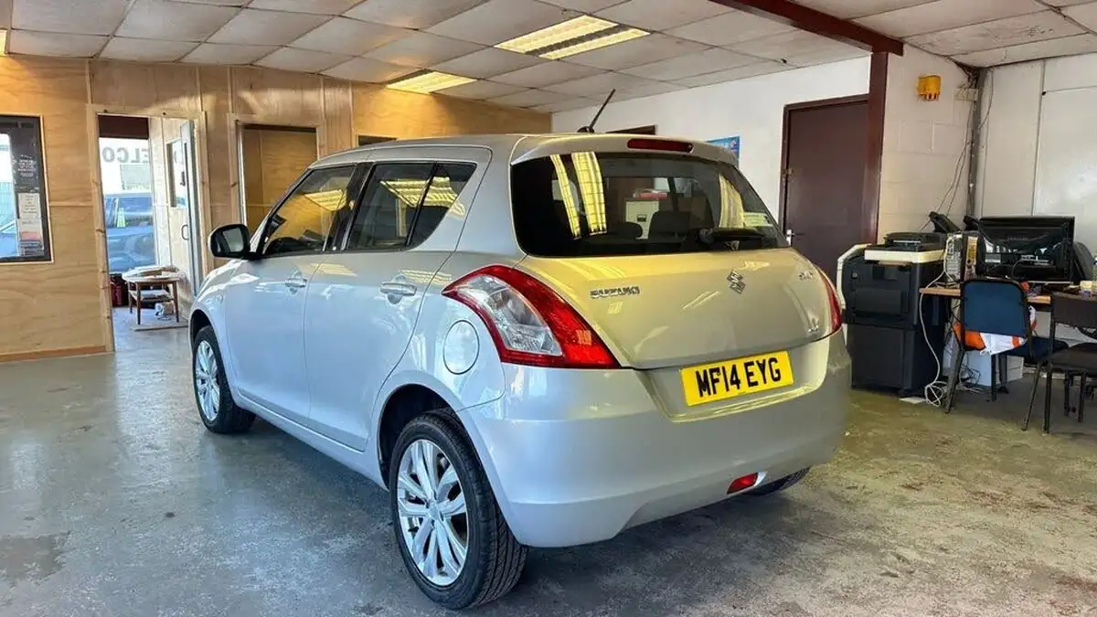 2014-suzuki-swift-12-sz3-94ps-4x4-5d-big-10