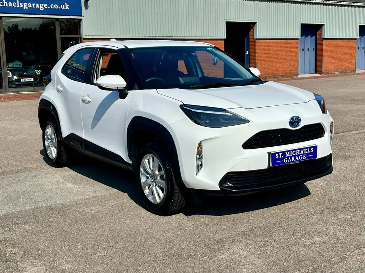 2022-toyota-yaris-cross-15-vvt-i-icon-big-3