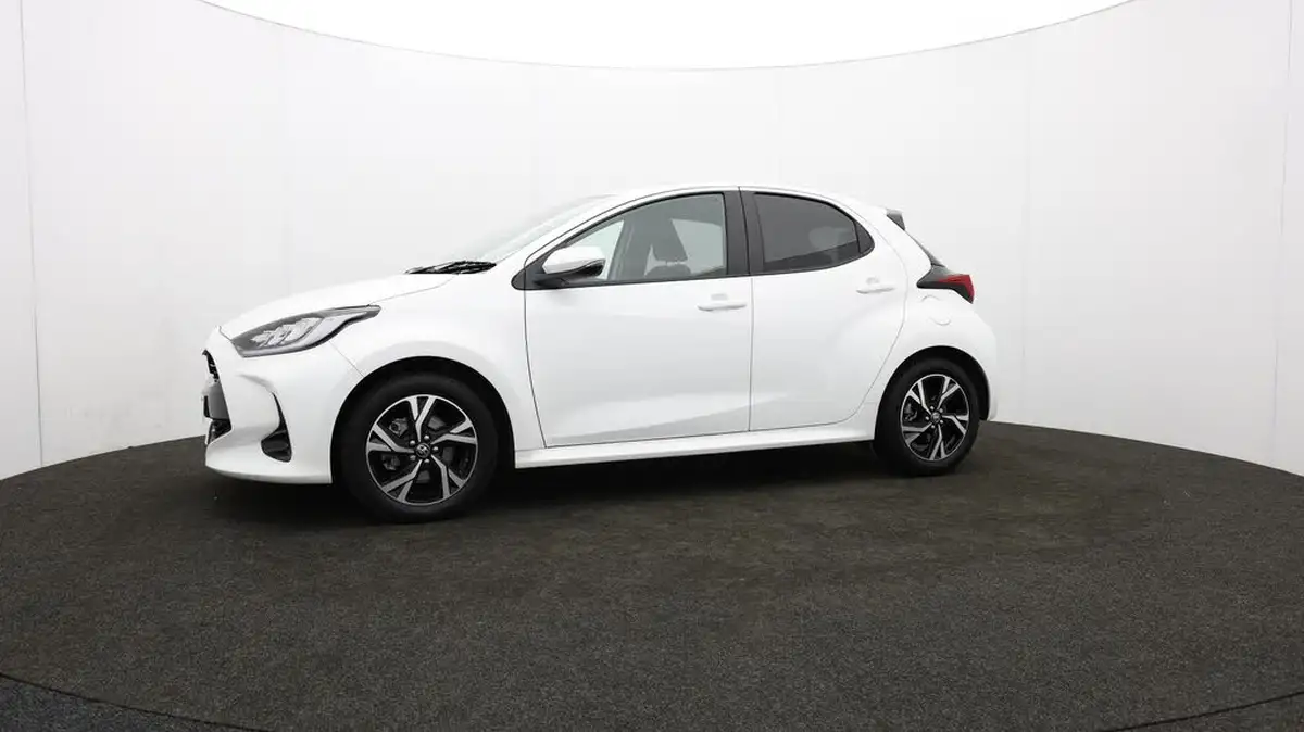 2024-toyota-yaris-15-vvt-i-design-big-66