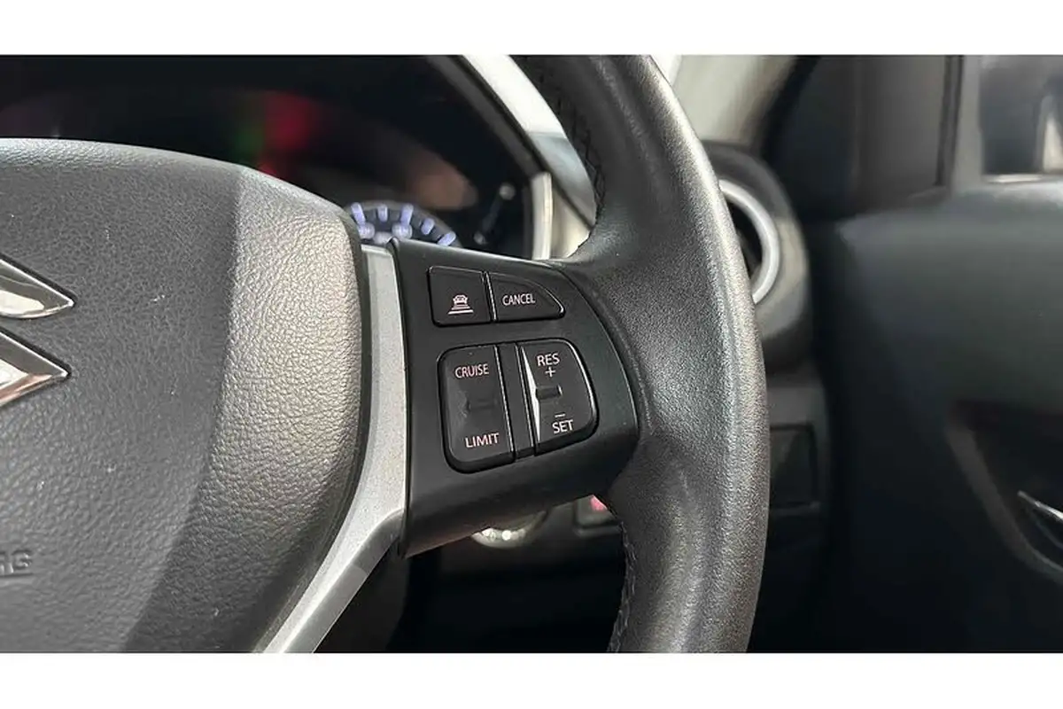 2018-suzuki-vitara-16-sz5-big-43