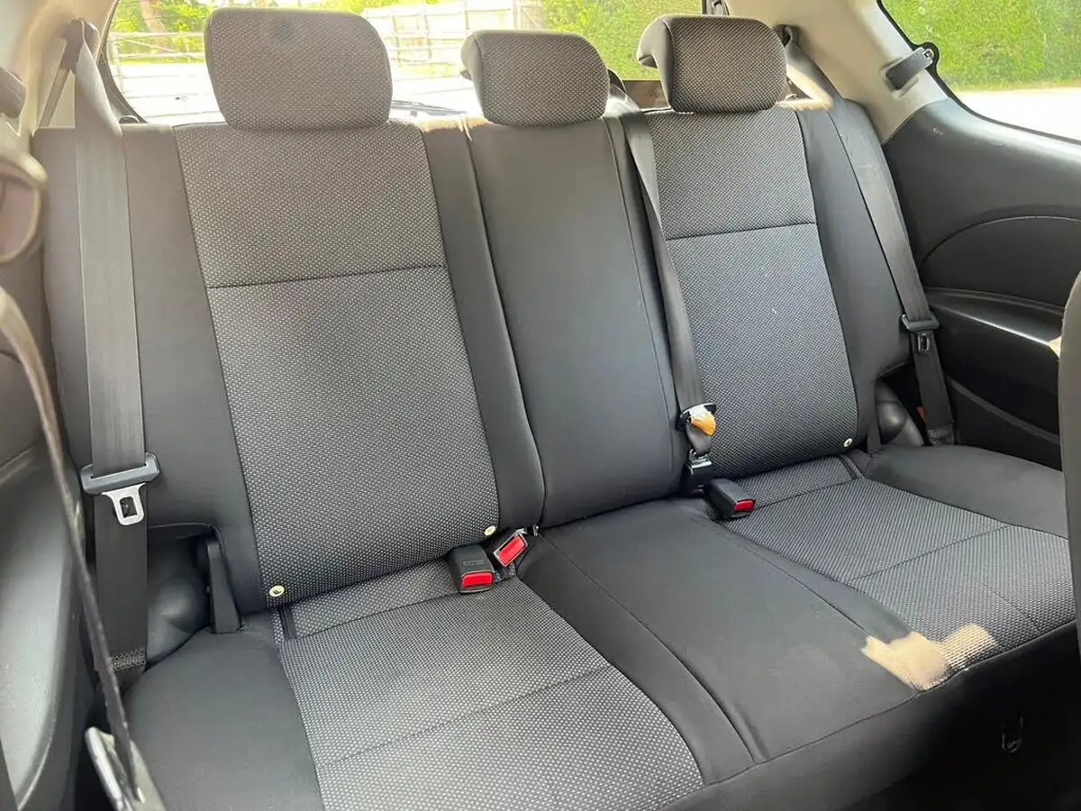 2011-chevrolet-aveo-12-s-3d-big-11