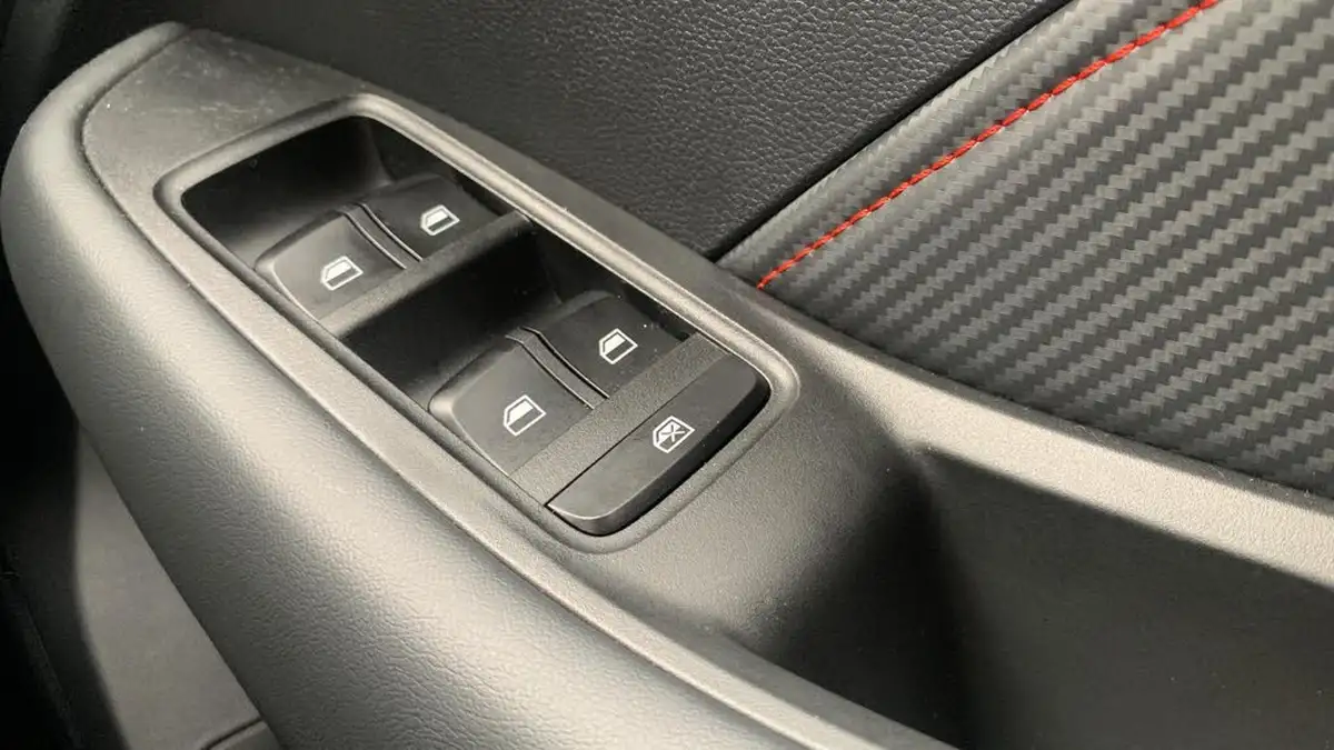 2021-mg-zs-suv-15-vti-tech-exclusive-big-24