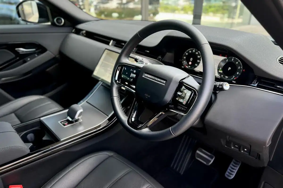 2024-land-rover-range-rover-evoque-15-p270e-dynamic-se-big-37