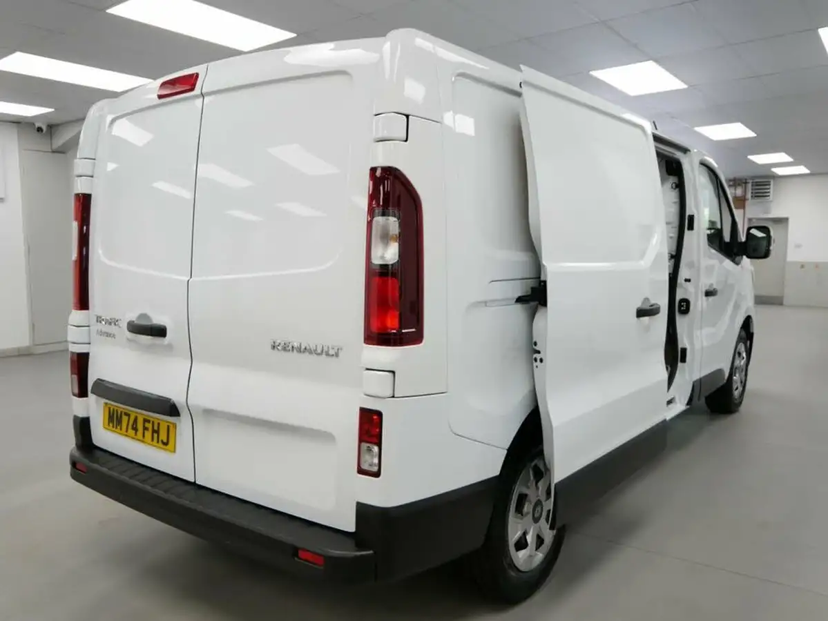 2024-renault-trafic-20dci-ll30-150-advance-big-25