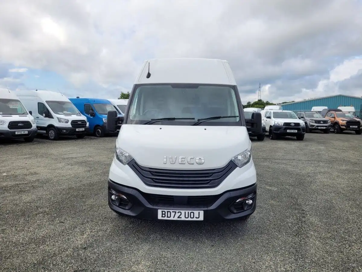 2023-iveco-daily-s-class-23td-35s14v-business-3520mm-h2-136pseu6dt-big-2