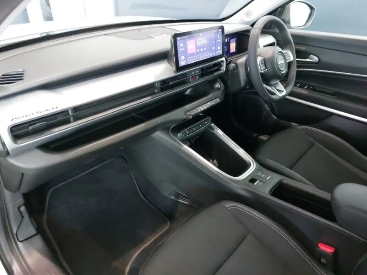 2025-jeep-avenger-12-gse-summit-e-hybrid-48v-auto-big-4
