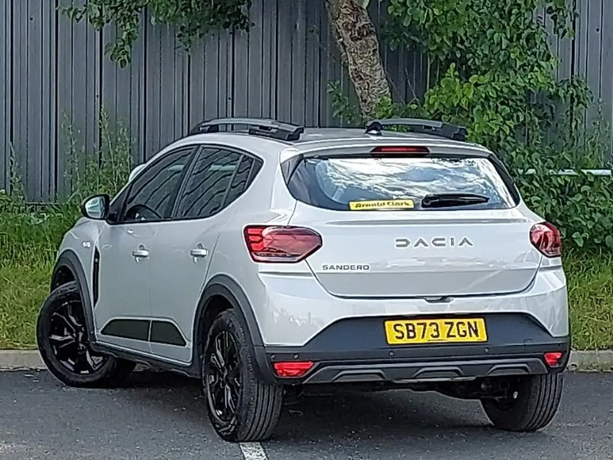 2023-dacia-sandero-stepway-10-tce-essential-90bhp-big-1