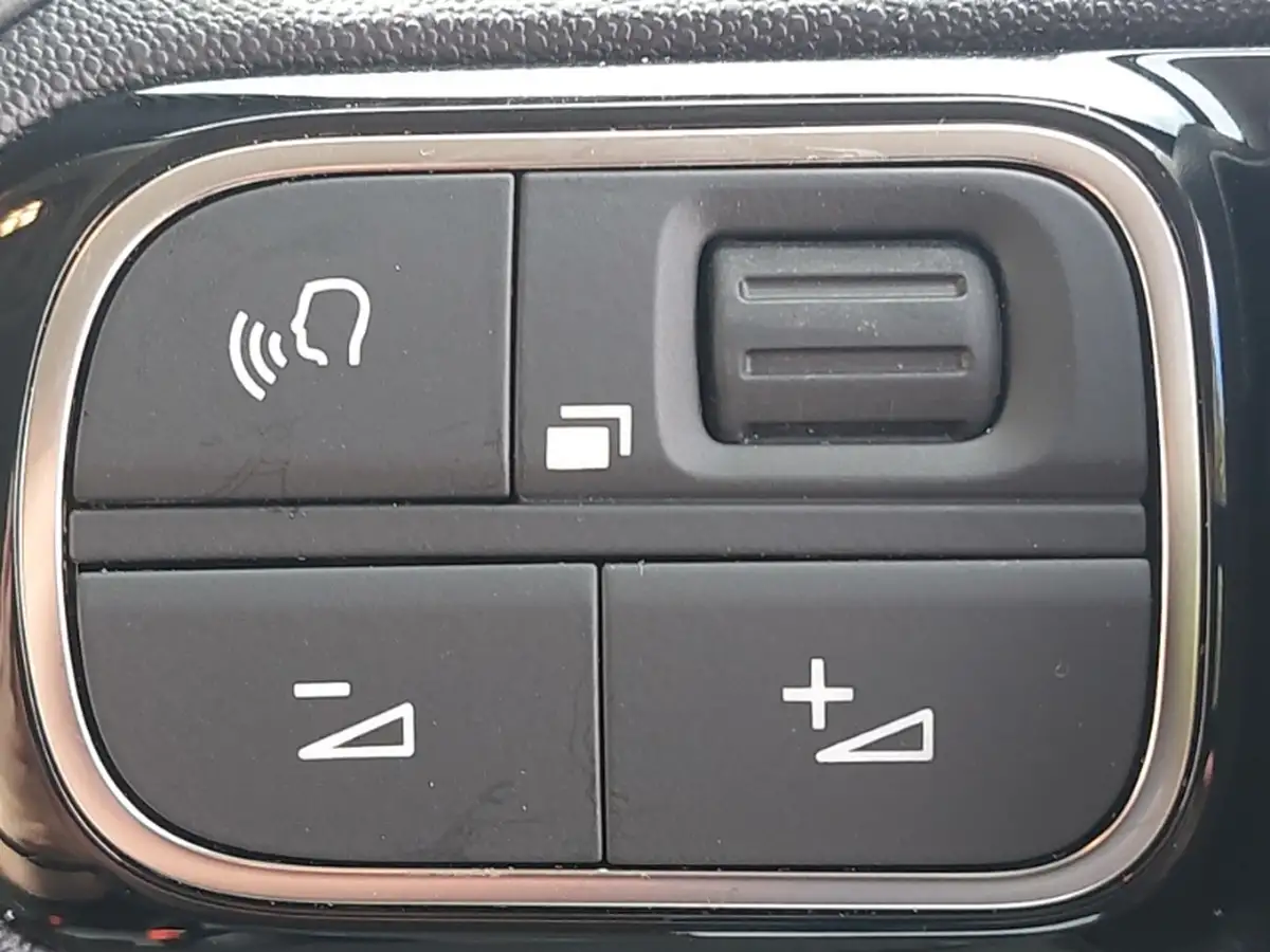 2023-citroen-c3-aircross-15bluehdi-shine-big-17