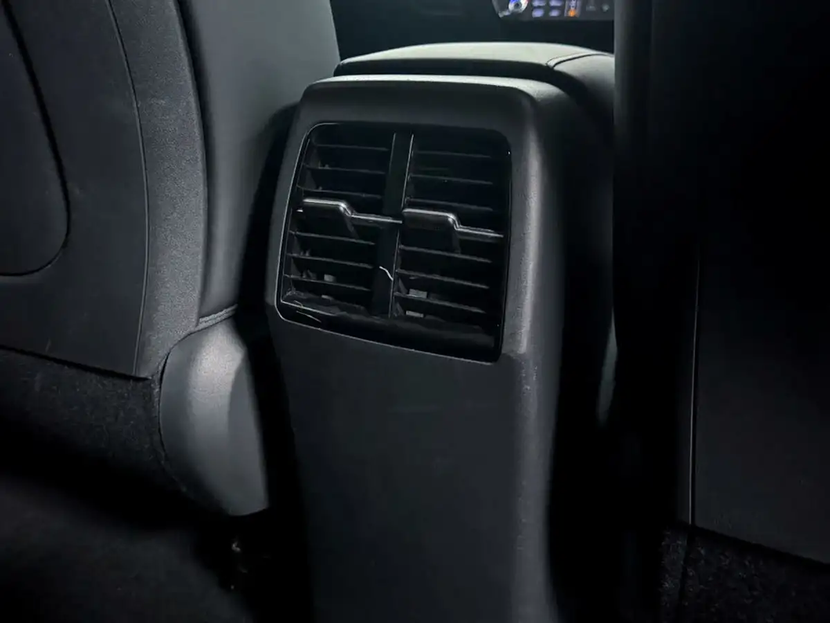 2022-kia-e-niro-ev-3-big-38