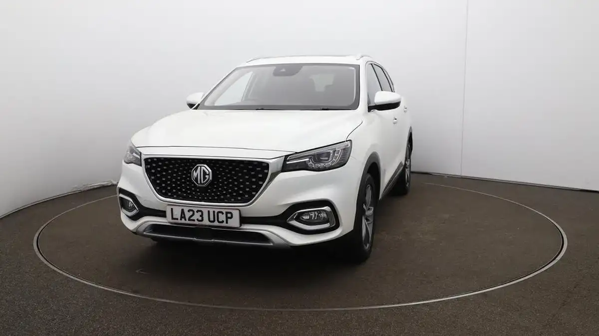 2023-mg-hs-15t-gdi-exclusive-162ps-dct-big-38