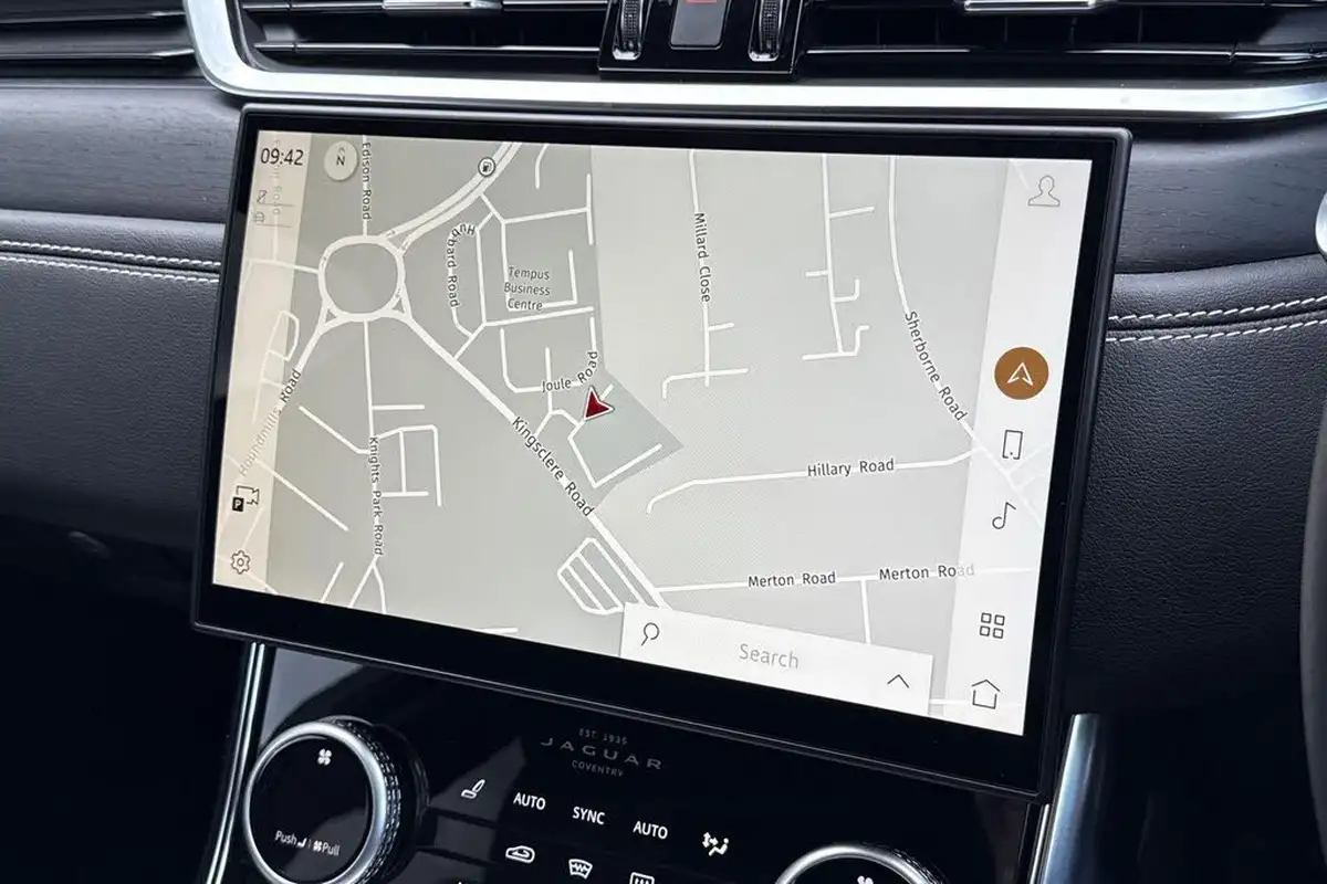 2024-jaguar-xf-20-p300-300-sport-saloon-4d-big-30