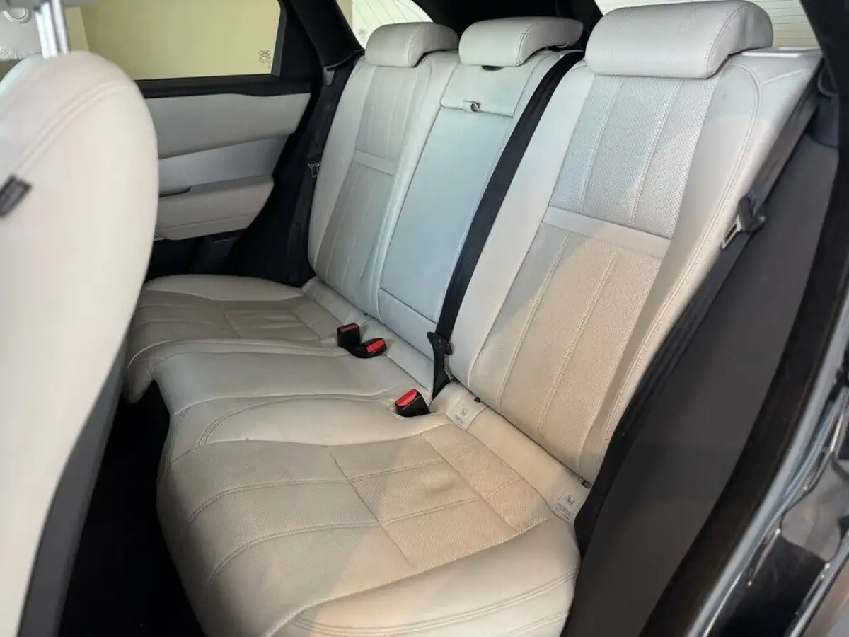 2018-land-rover-range-rover-velar-20-d180-r-dynamic-se-big-35
