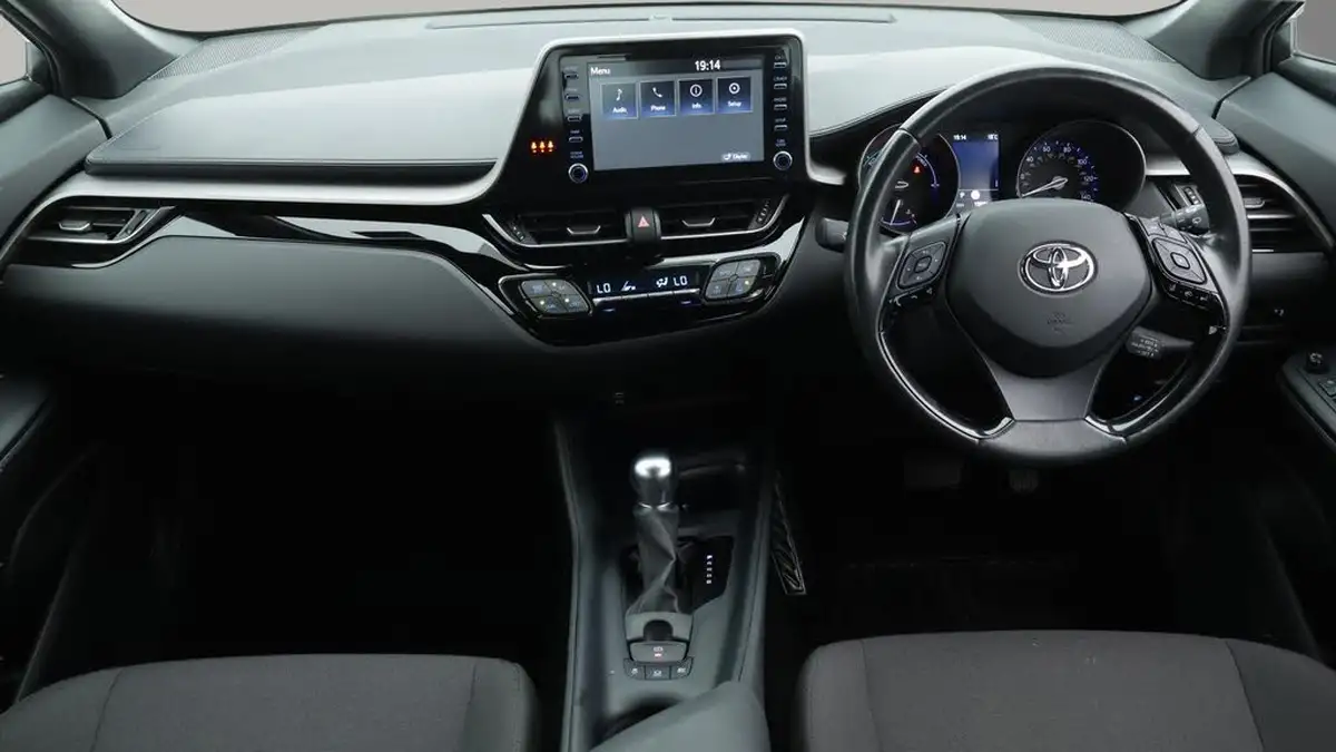 2022-toyota-c-hr-18-vvt-i-icon-big-13