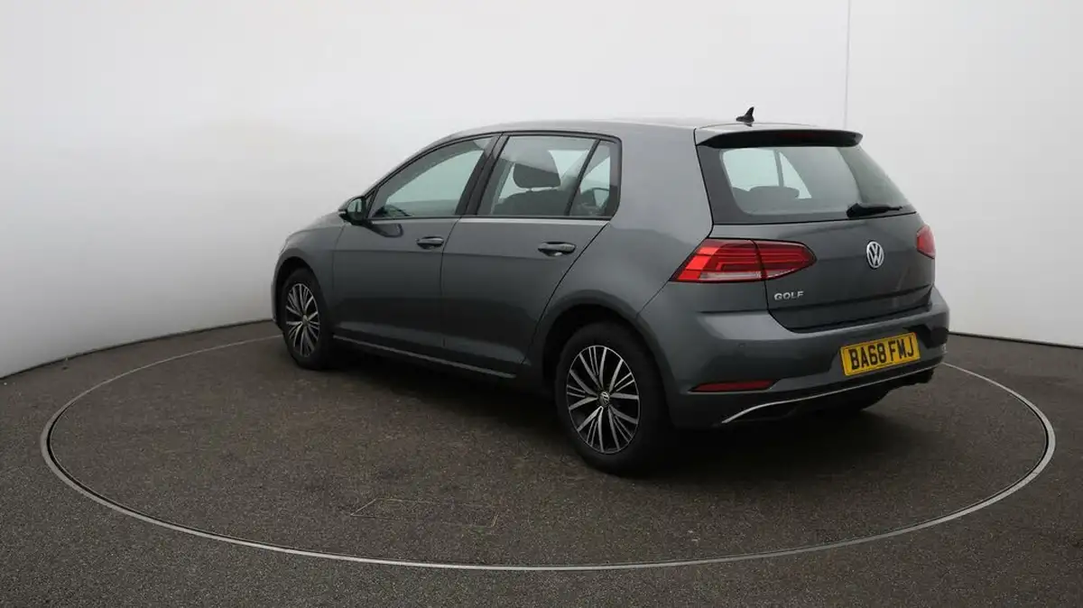 2019-volkswagen-golf-16tdi-se-hatchback-5d-dsg-big-60