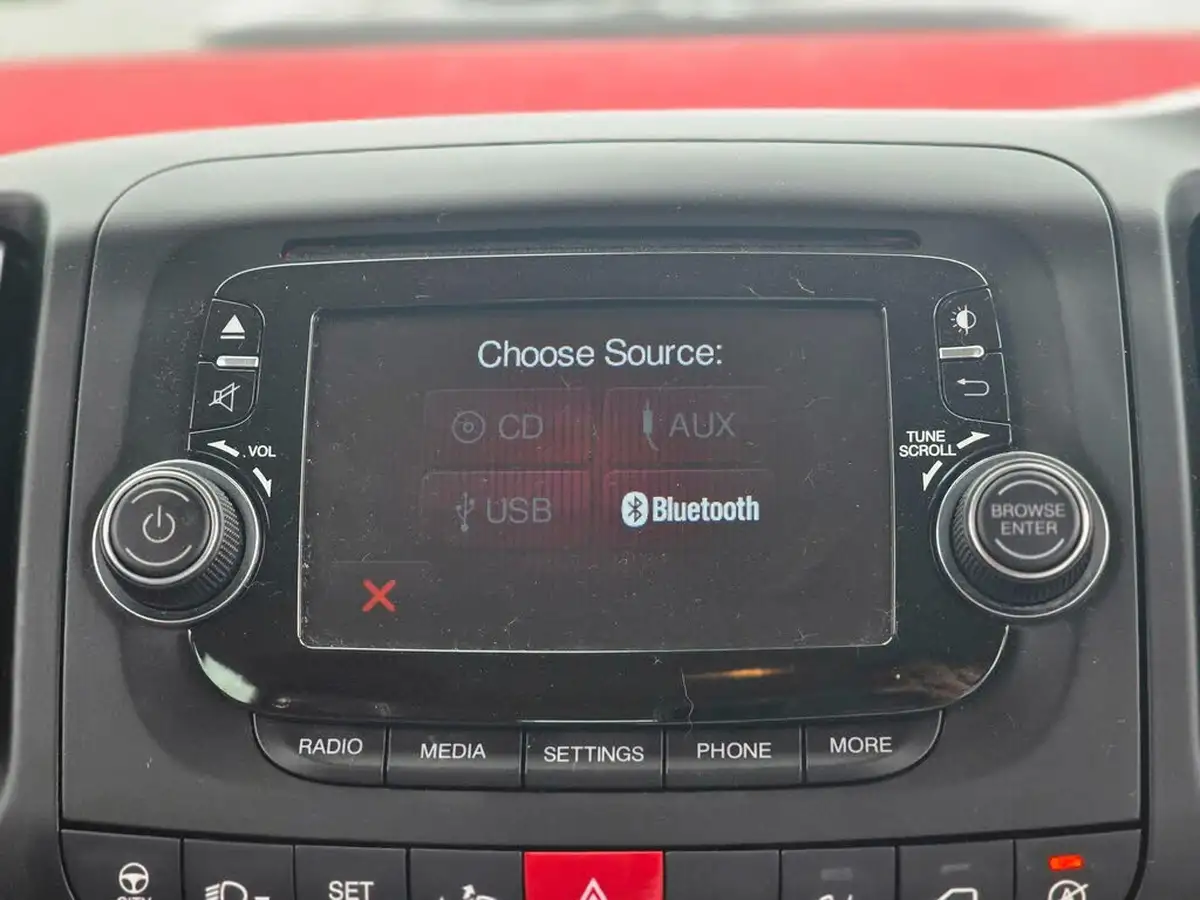 2013-fiat-500l-13td-easy-dualogic-big-43