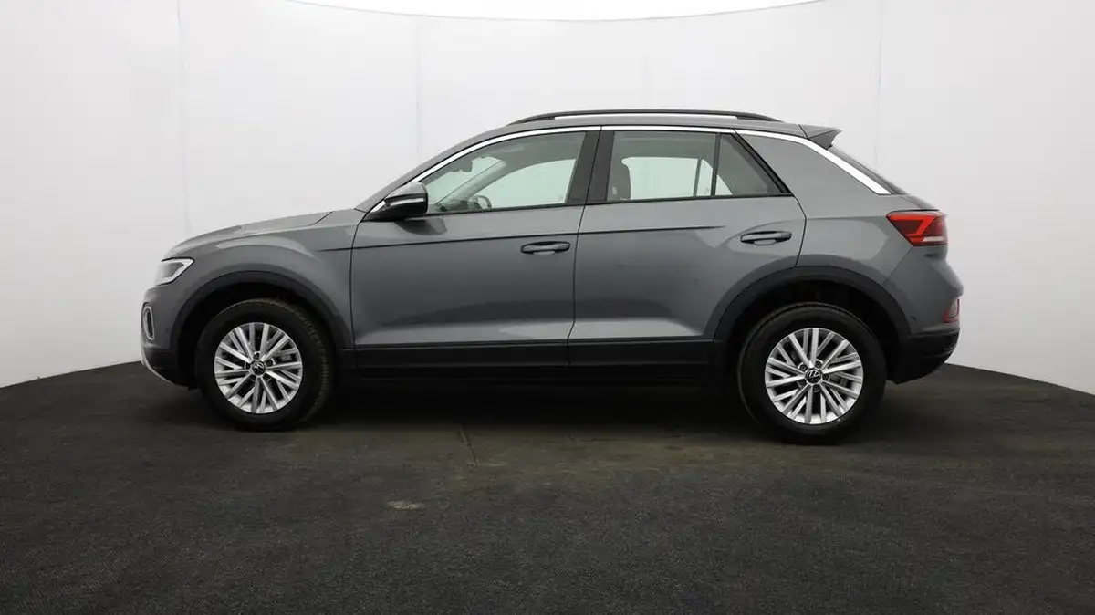 2023-volkswagen-t-roc-10-tsi-life-big-71