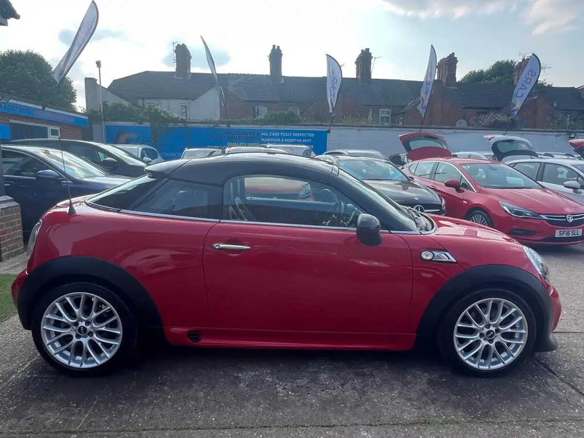 2012-mini-cooper-16-cooper-s-avenue-coupe-3d-big-36