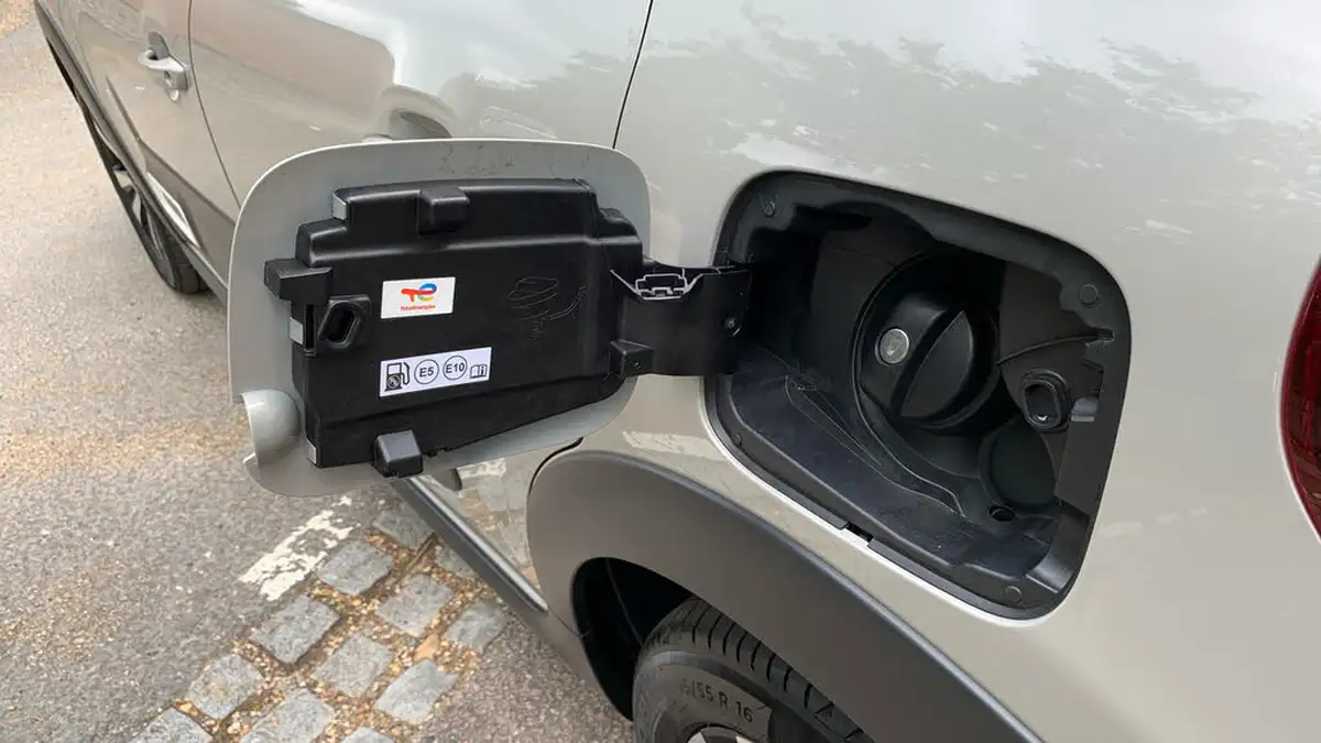 2024-citroen-c3-12-puretech-plus-110ps-eat6-big-47