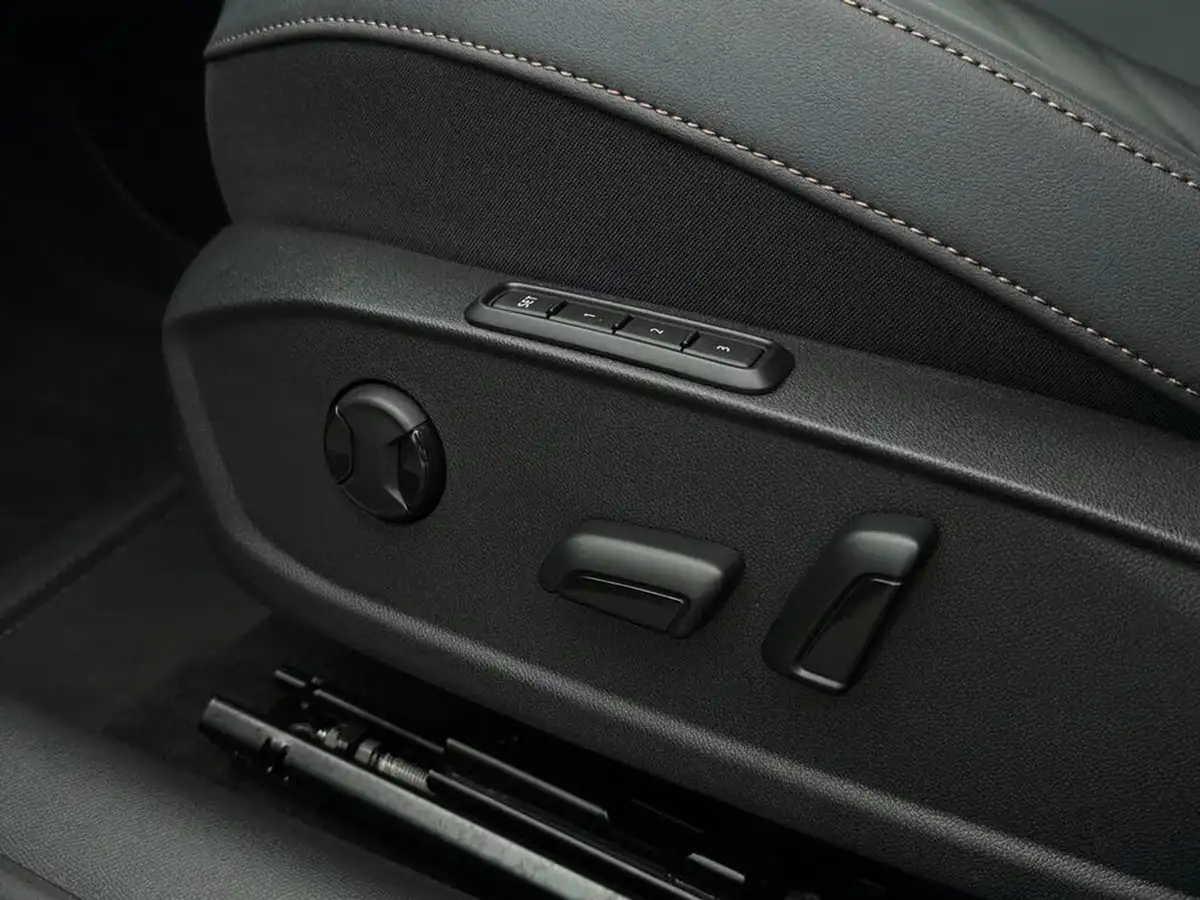 2024-cupra-formentor-15-e-hybrid-v3-big-40