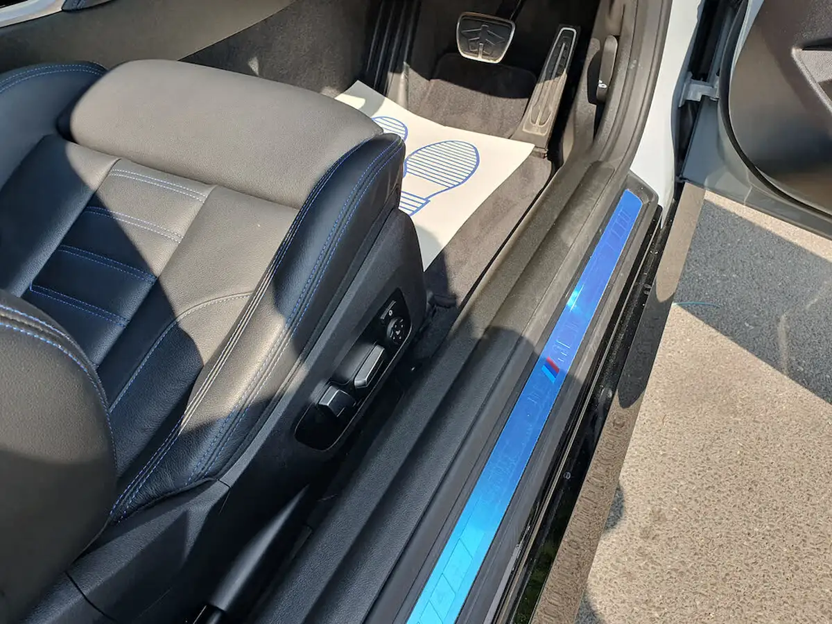 2023-bmw-2-series-30-m240i-big-27