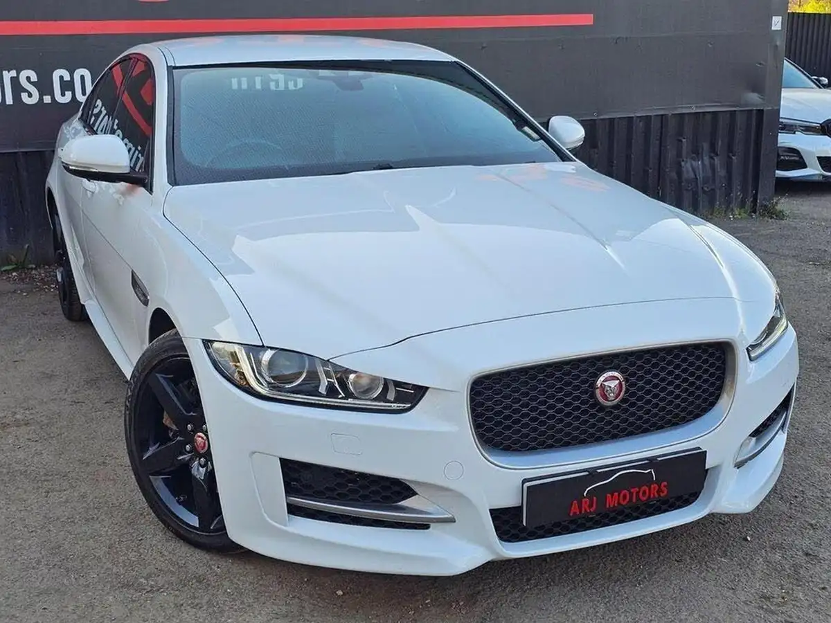 2018-jaguar-xe-20i-r-sport-200ps-1997cc-big-20