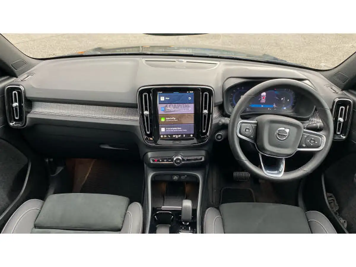 2024-volvo-xc40-20-b3-ultra-black-edition-big-19