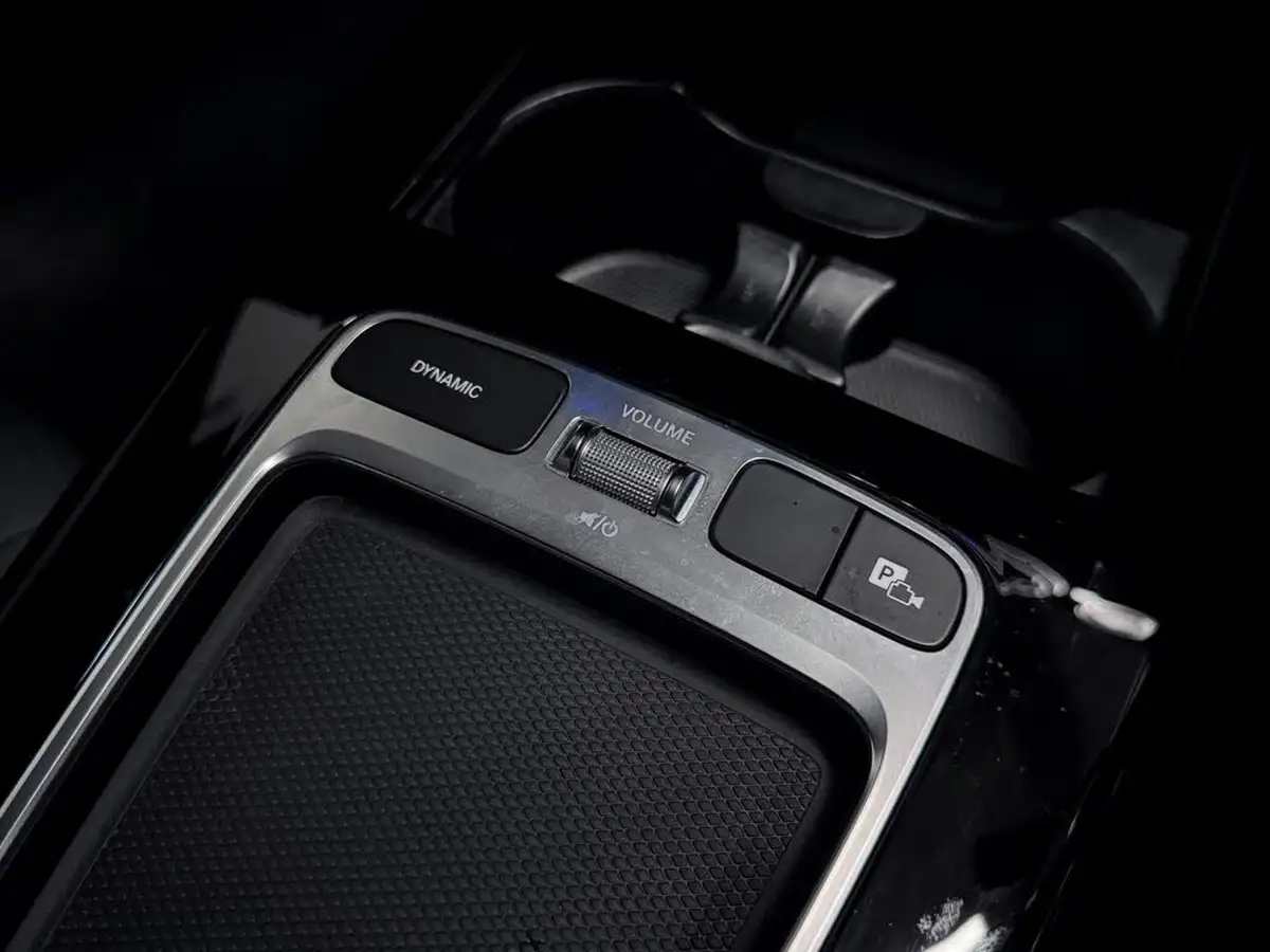 2023-mercedes-benz-cla-13-cla-200-amg-line-executive-coupe-4d-big-26
