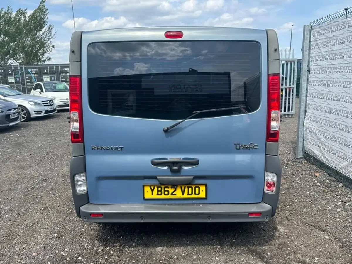 2013-renault-trafic-20td-sl27dci-115-eu5-minibus-9-seats-qs6-big-4