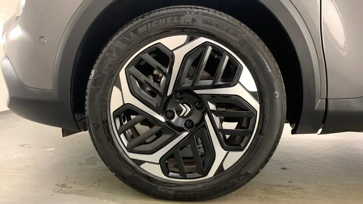 2024-citroen-c4-x-12-puretech-max-130ps-ss-eat8-big-5