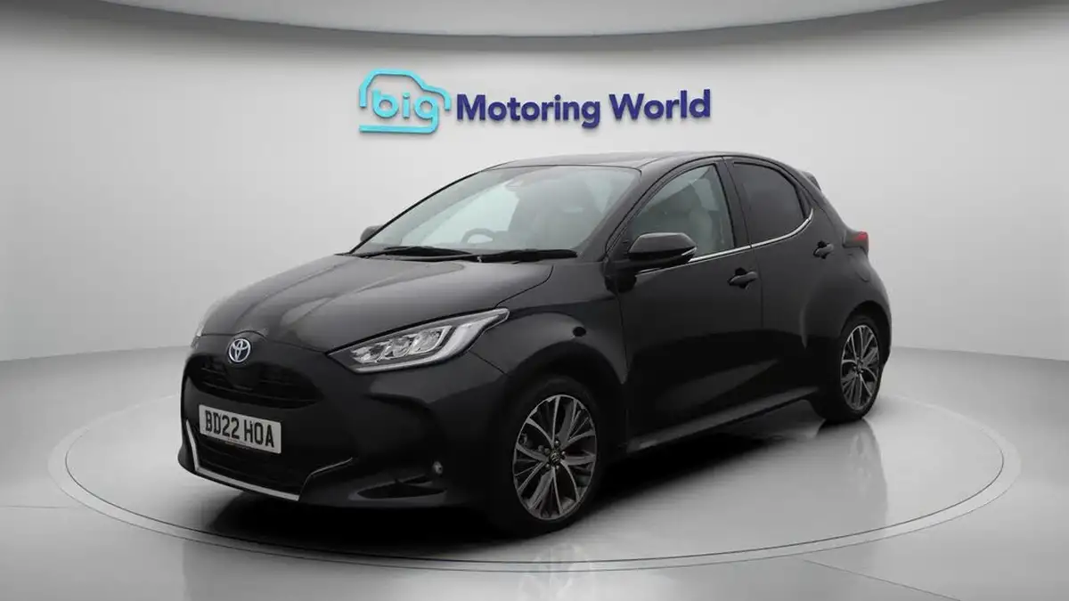 2022-toyota-yaris-15-vvt-i-excel-big-3