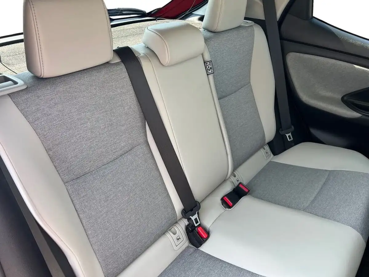 2021-toyota-yaris-15-vvt-i-excel-big-25
