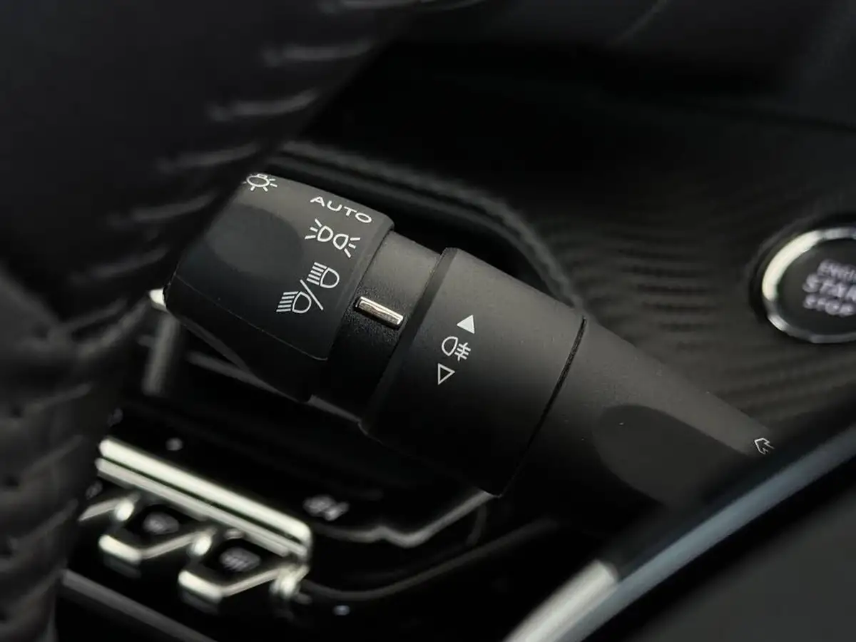 2024-peugeot-208-12-puretech-allure-big-24