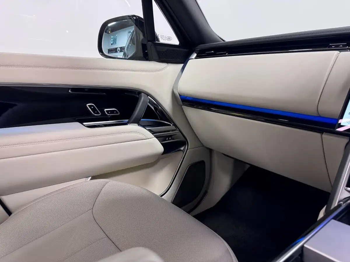 2024-land-rover-range-rover-30-p460e-autobiography-lwb-big-32