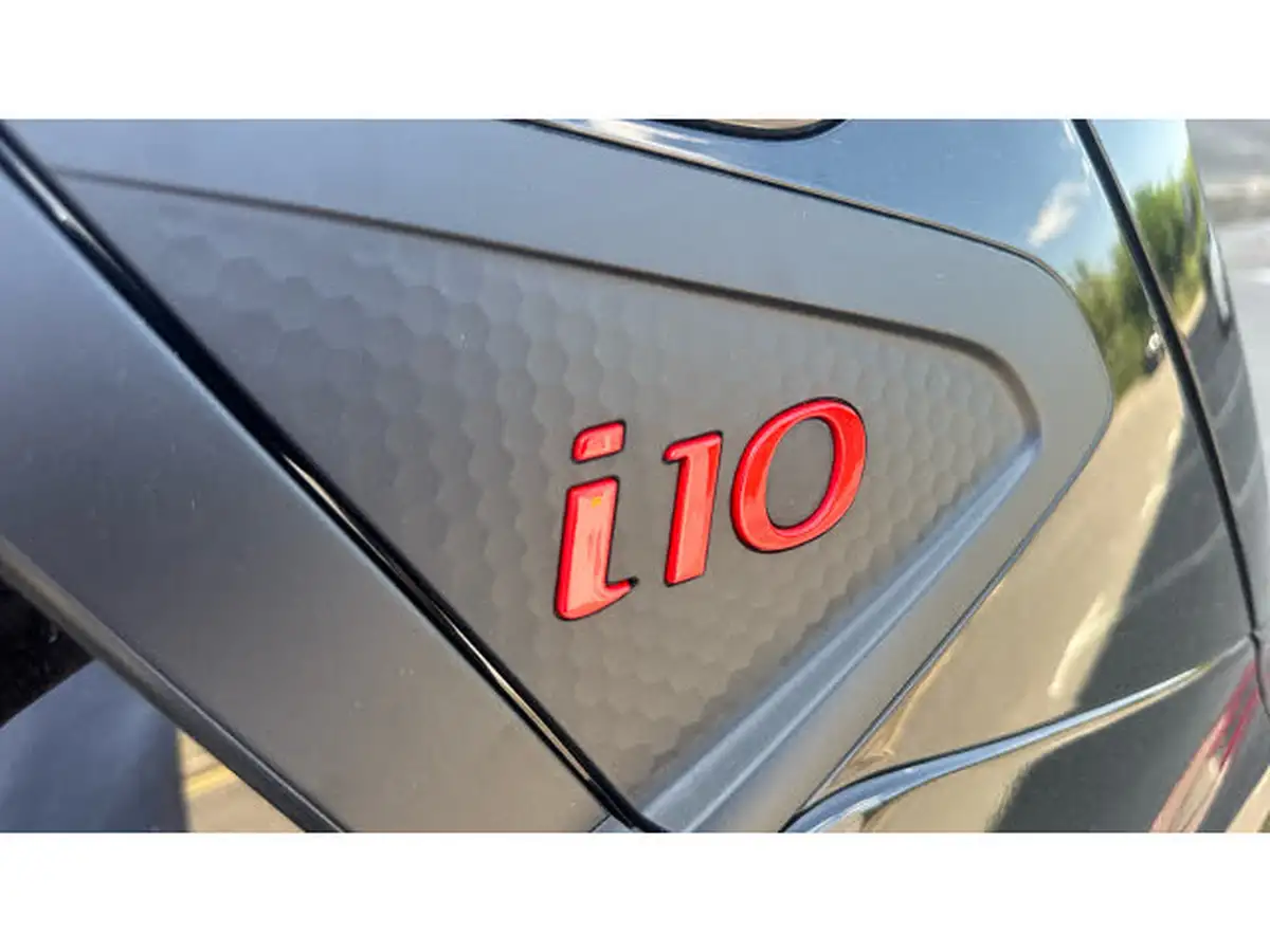 2024-hyundai-i10-10-t-gdi-n-line-90ps-two-tone-roof-big-30