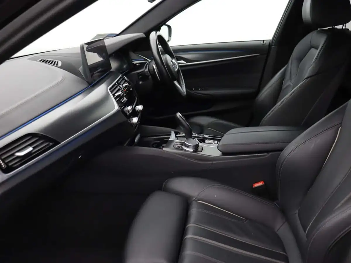2022-bmw-5-series-20-530e-m-sport-saloon-4d-big-12