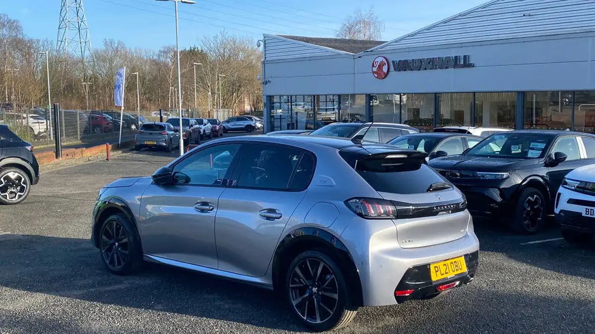 2021-peugeot-208-12-puretech-gt-premium-100bhp-big-4
