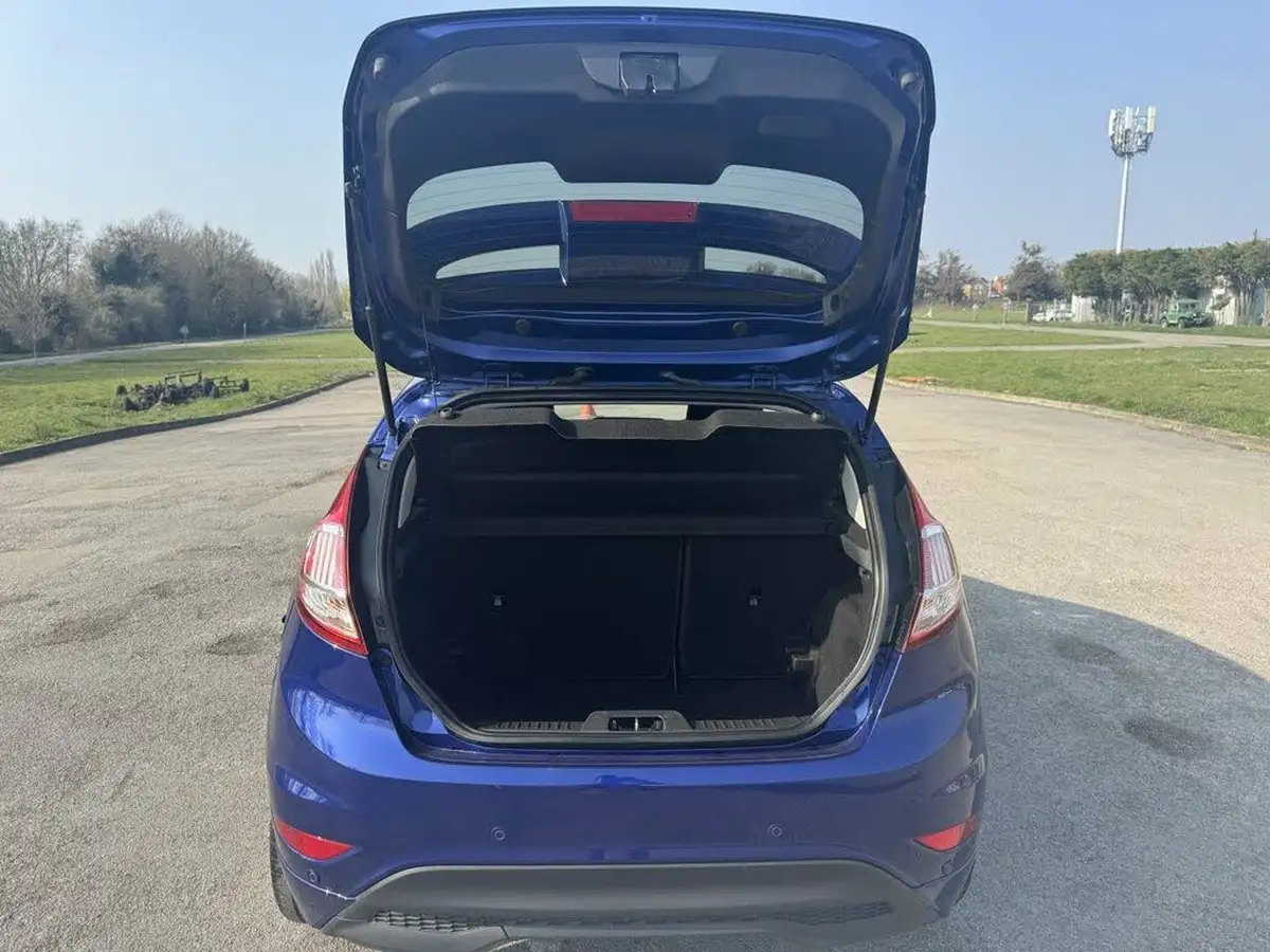 2017-ford-fiesta-10t-titanium-125ps-ecoboost-ss-3d-big-15