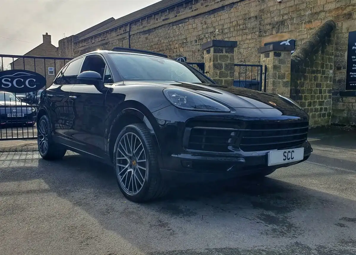 2018-porsche-cayenne-30-v6-big-0
