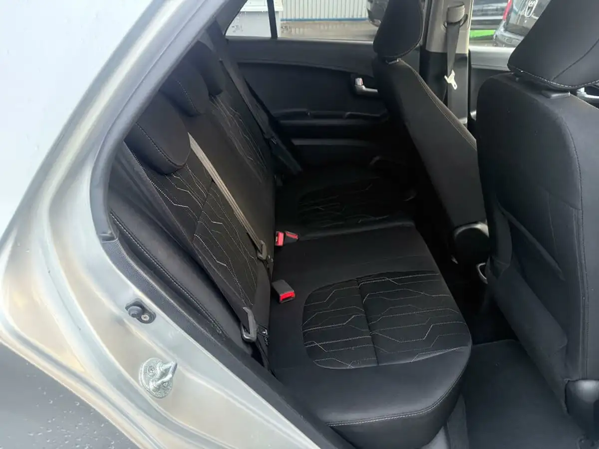 2016-kia-picanto-10-picanto-2-65bhp-big-21