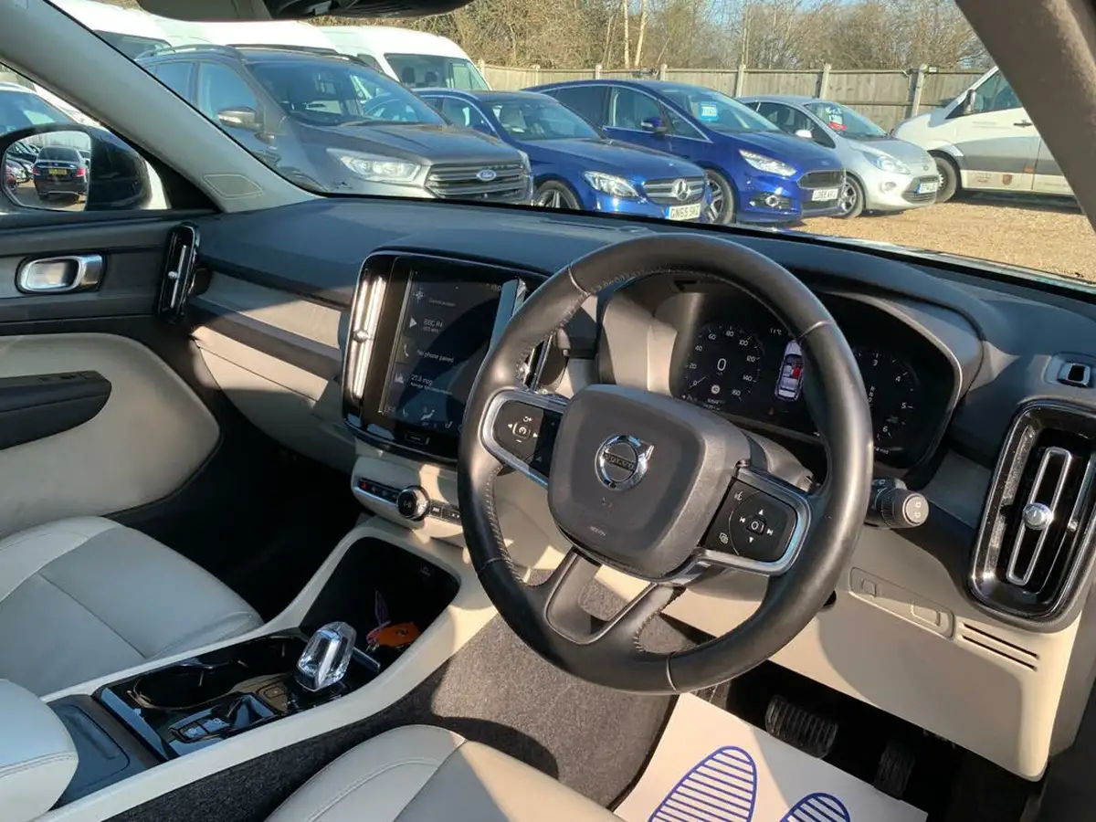2018-volvo-xc40-20td-d4-inscription-big-10
