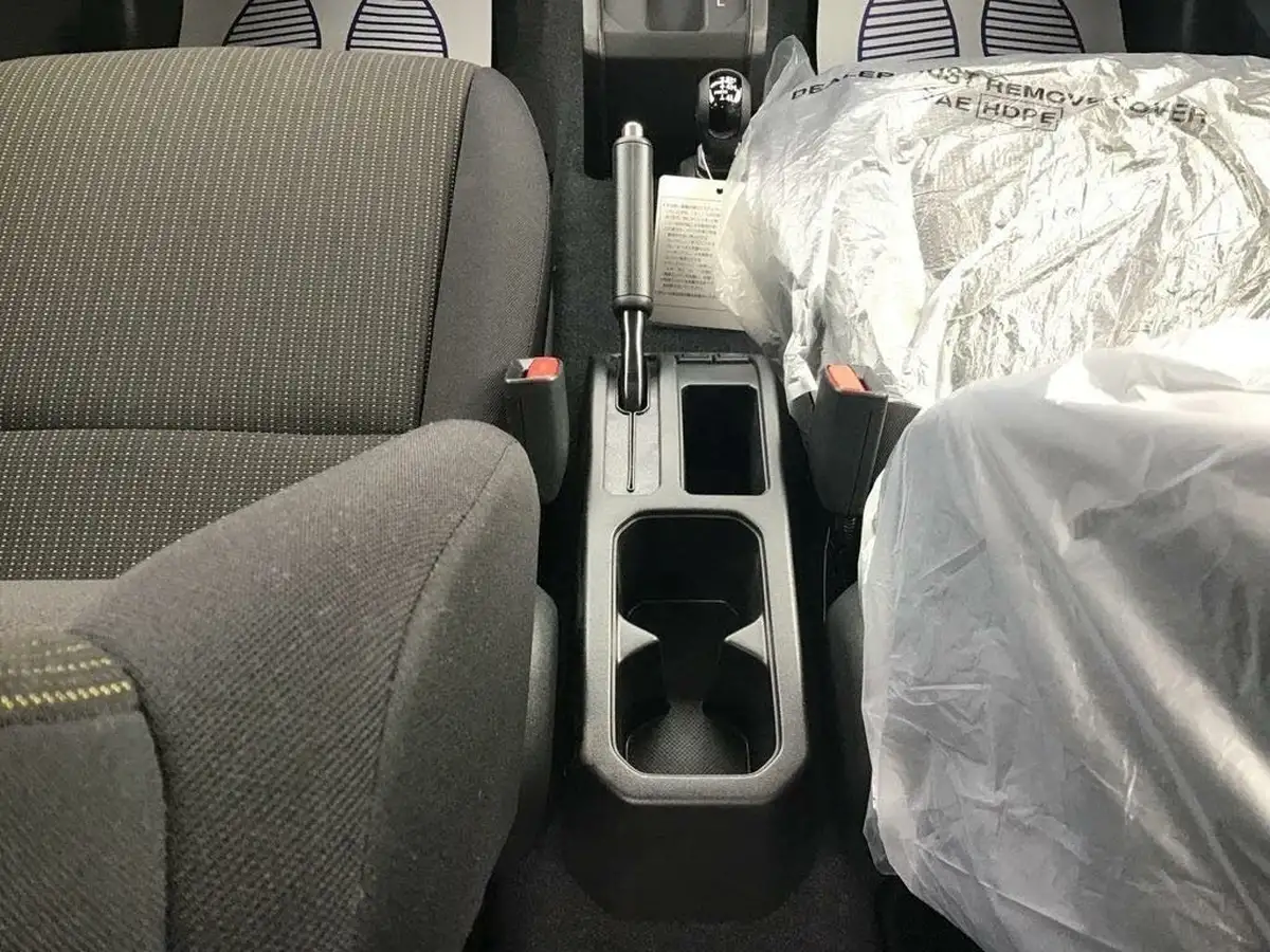 2024-suzuki-jimny-15-light-commercial-allgrip-big-16