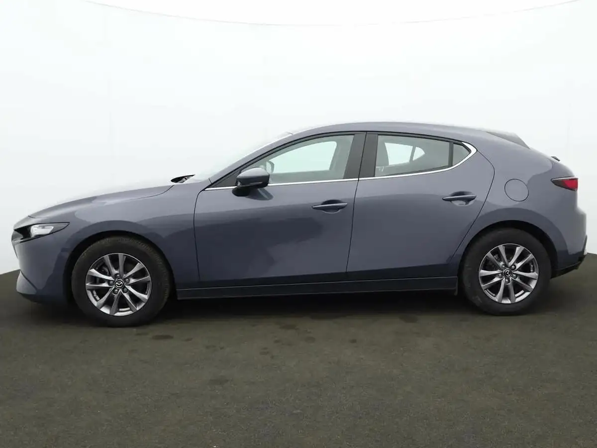 2022-mazda-mazda3-20-se-l-big-3